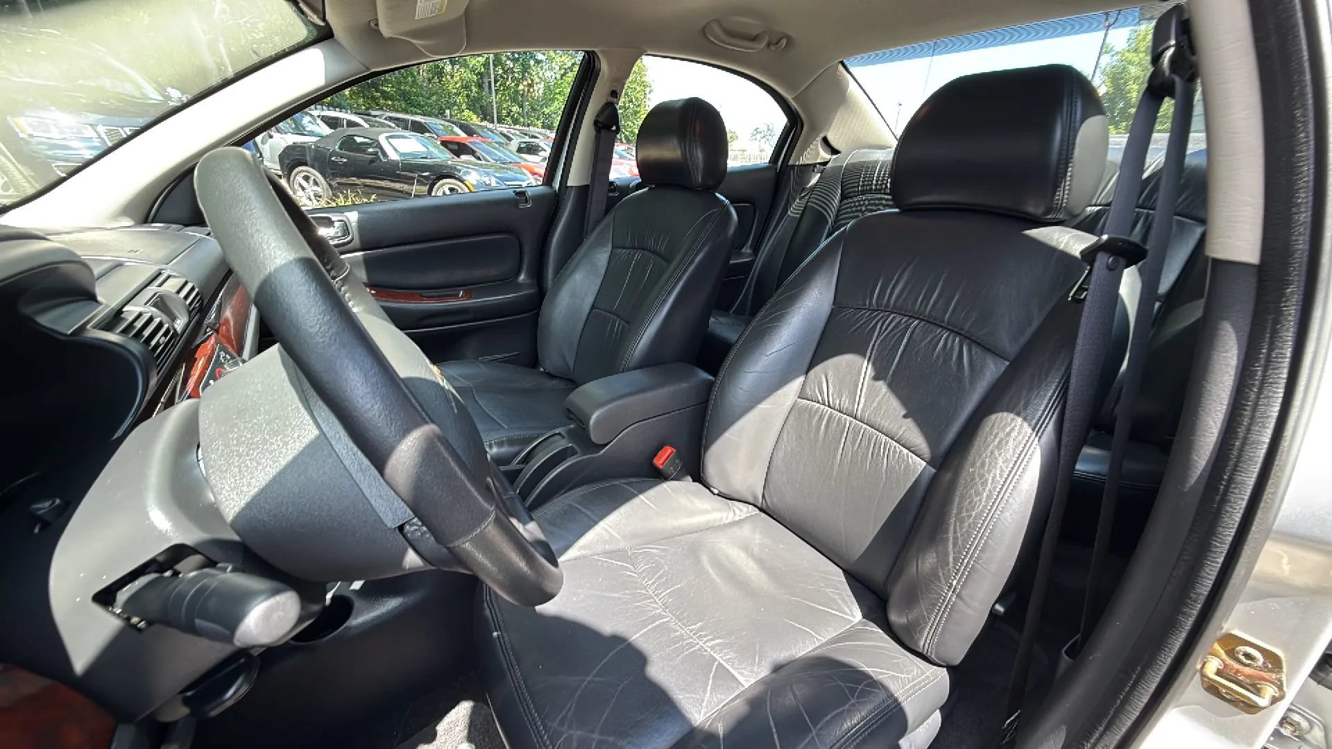 Used 2002 Chrysler Sebring LXi w/ Security Group FWD image 22