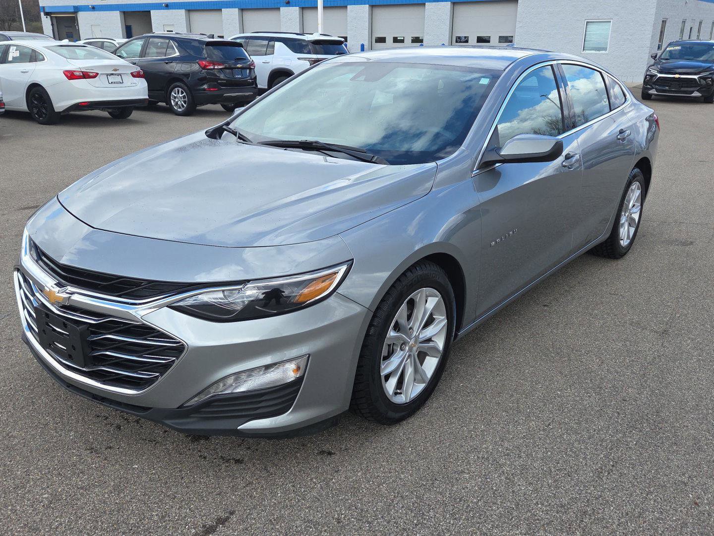 Used 2024 Chevrolet Malibu LT FWD image 11