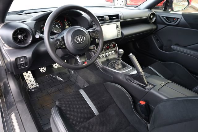 Used 2023 Toyota GR86 Premium image 11