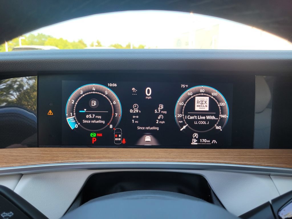 New 2026 Volkswagen Tiguan SEL R-Line AWD/4WD image 24