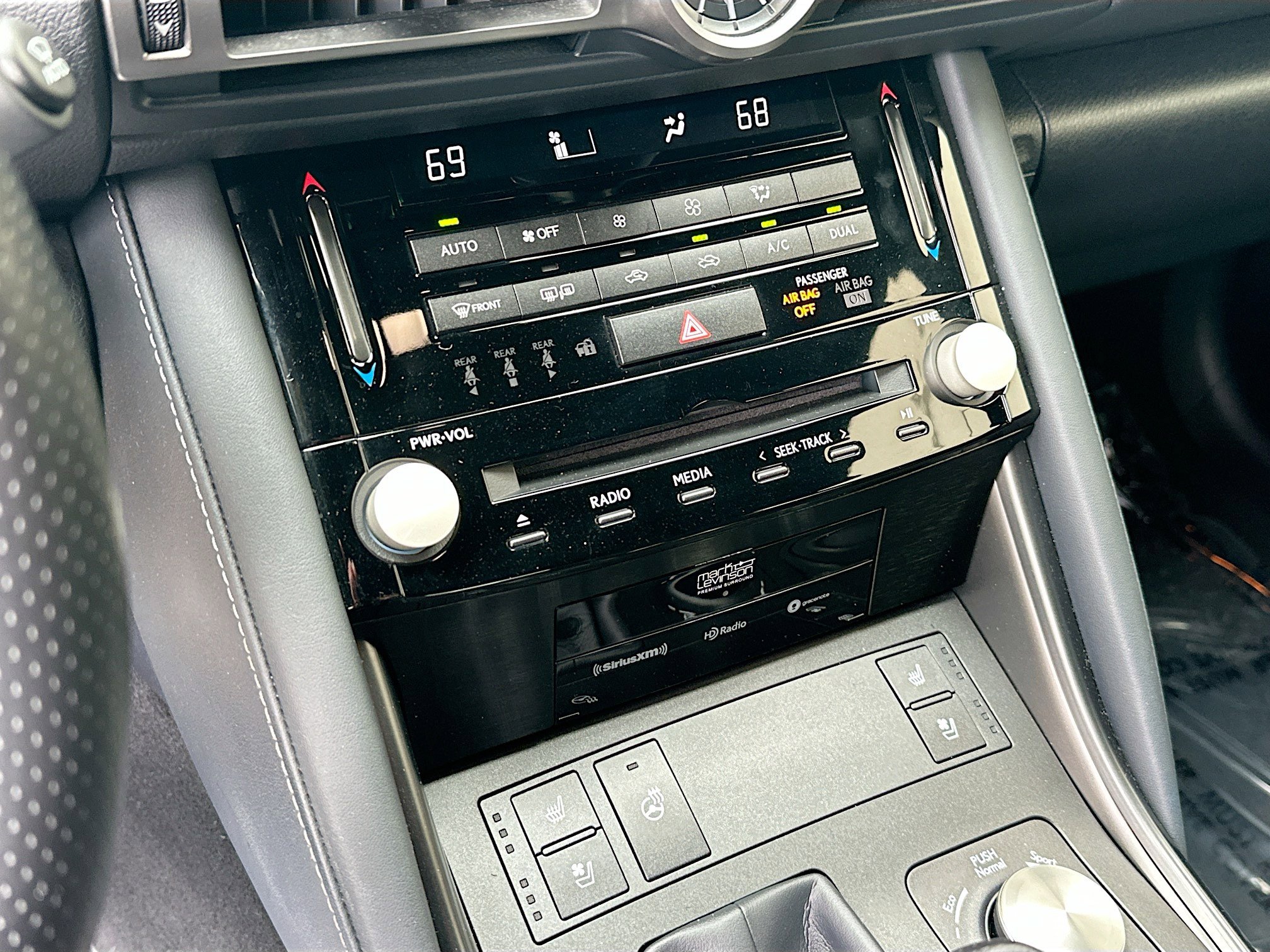 Used 2021 Lexus IS 350 F Sport RWD image 14