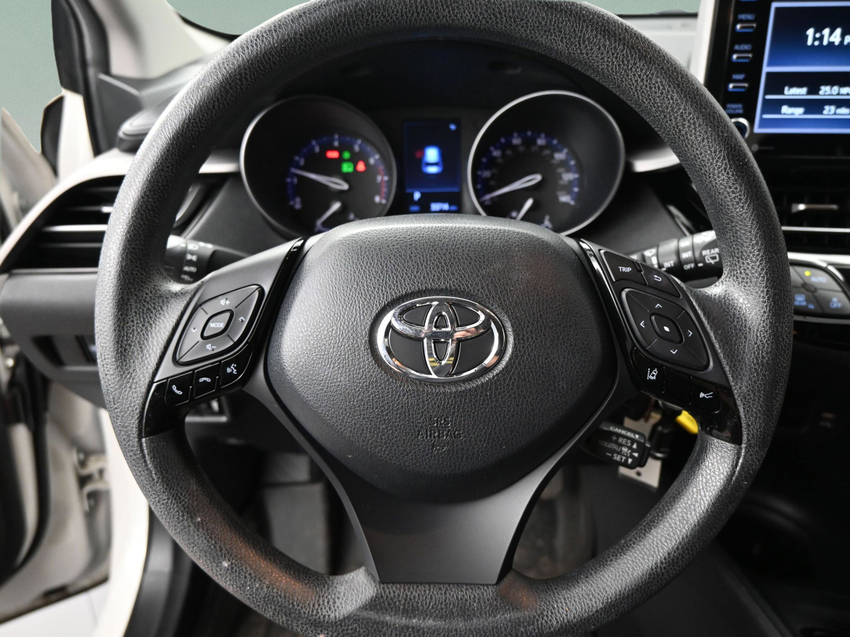 Used 2020 Toyota C-HR LE FWD image 27