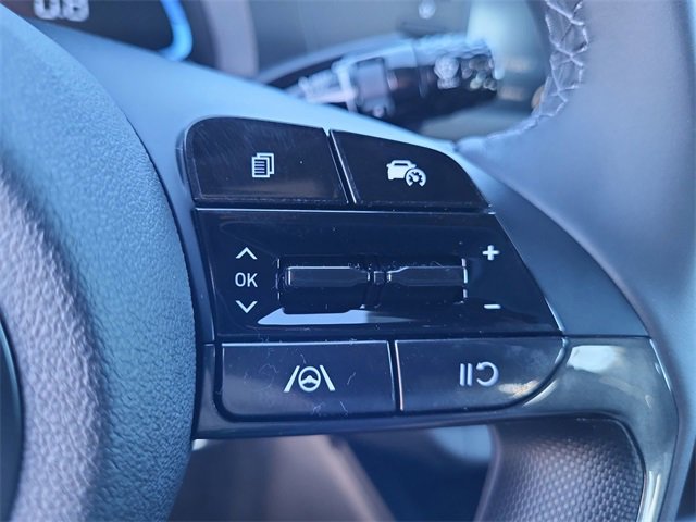 Certified 2025 Hyundai Elantra Sport image 29