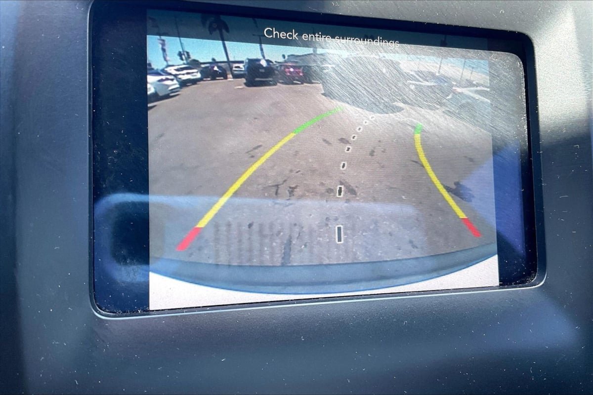 Used 2019 Jeep Cherokee Latitude w/ Popular Appearance Group AWD/4WD image 21
