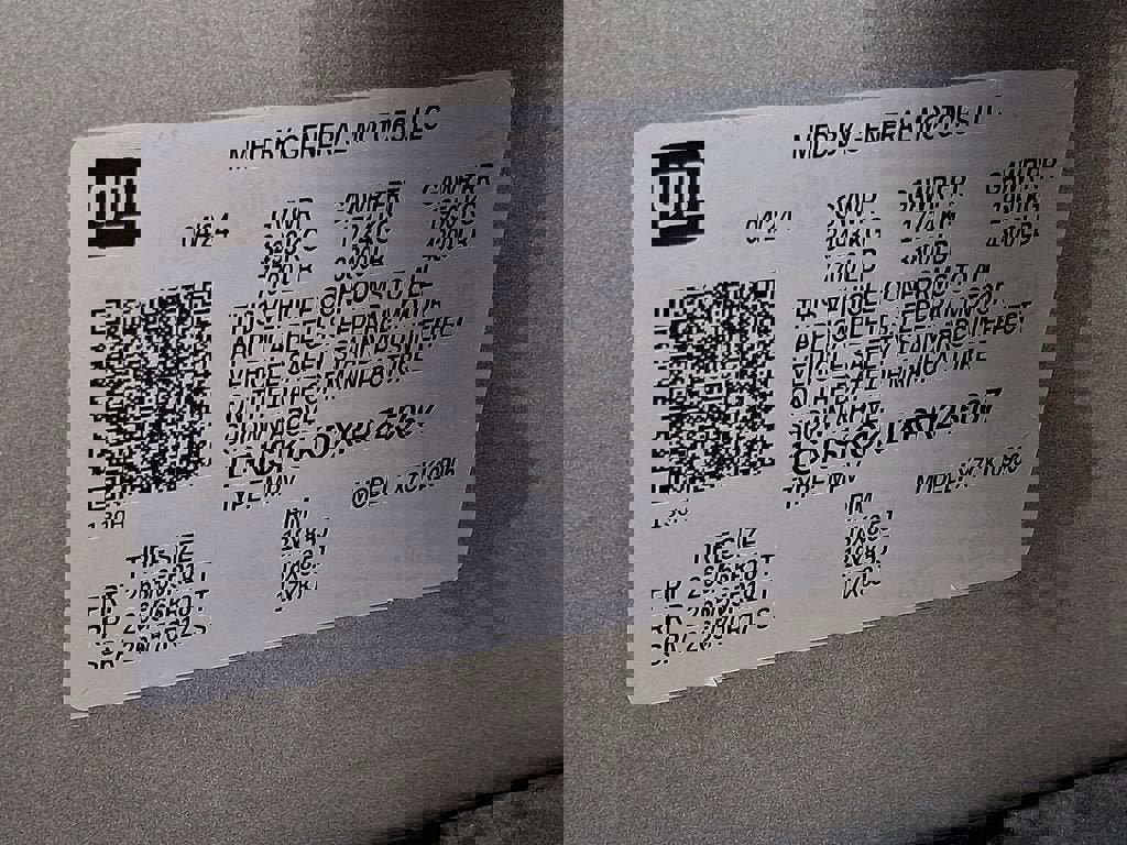 Certified 2024 Chevrolet Suburban LT AWD/4WD image 29