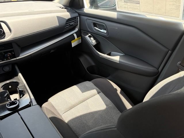 New 2026 Nissan Rogue SV w/ Cold Weather Package AWD/4WD image 34