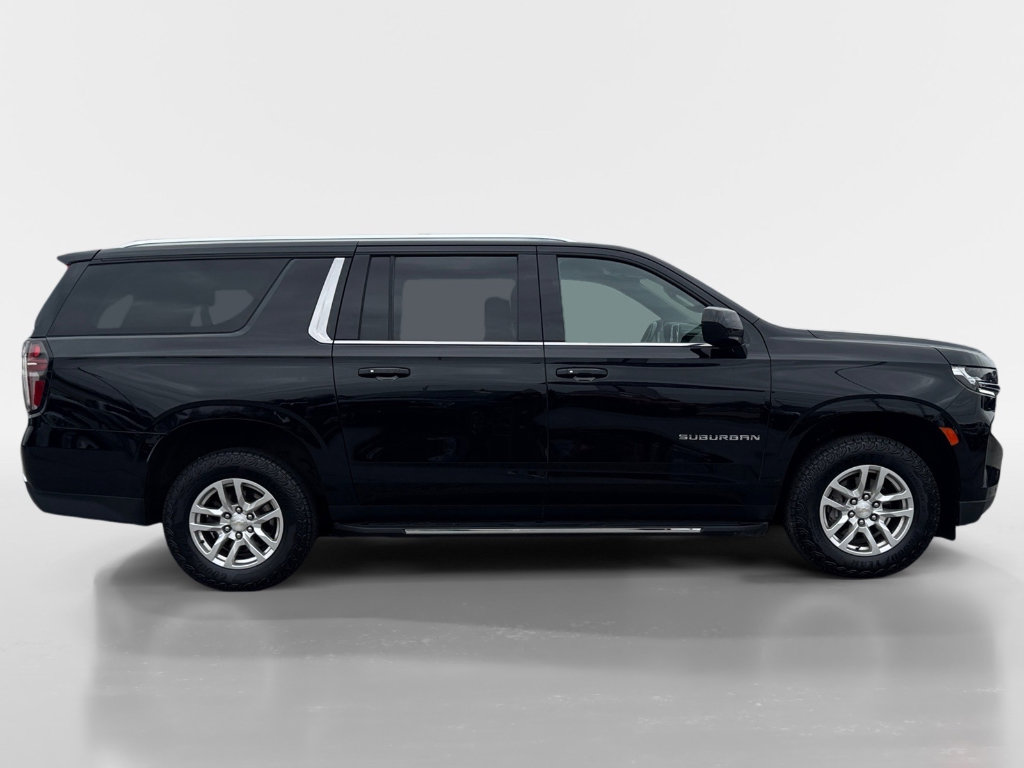 Used 2022 Chevrolet Suburban LT image 7