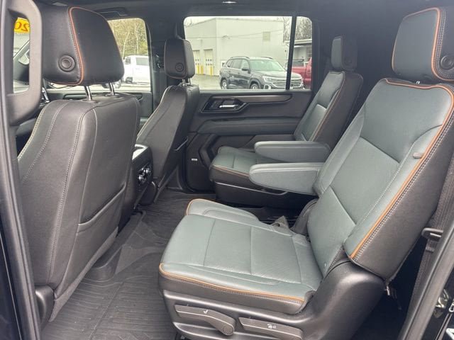 Used 2025 GMC Yukon XL AT4 AWD/4WD image 26