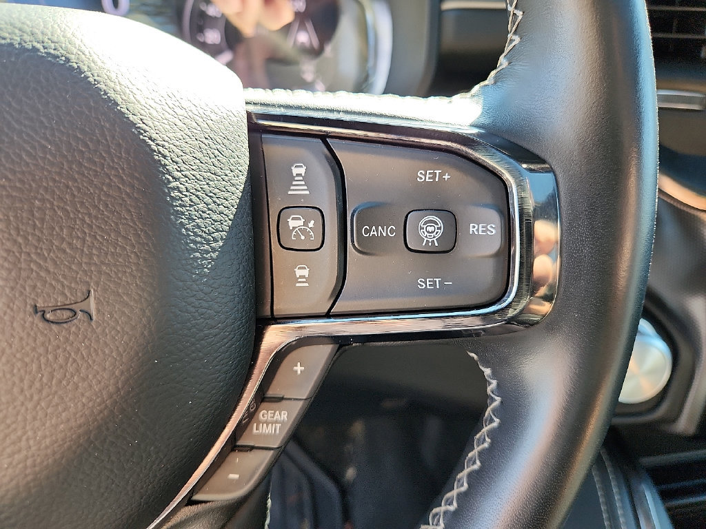 Used 2025 RAM 1500 Limited AWD/4WD image 23