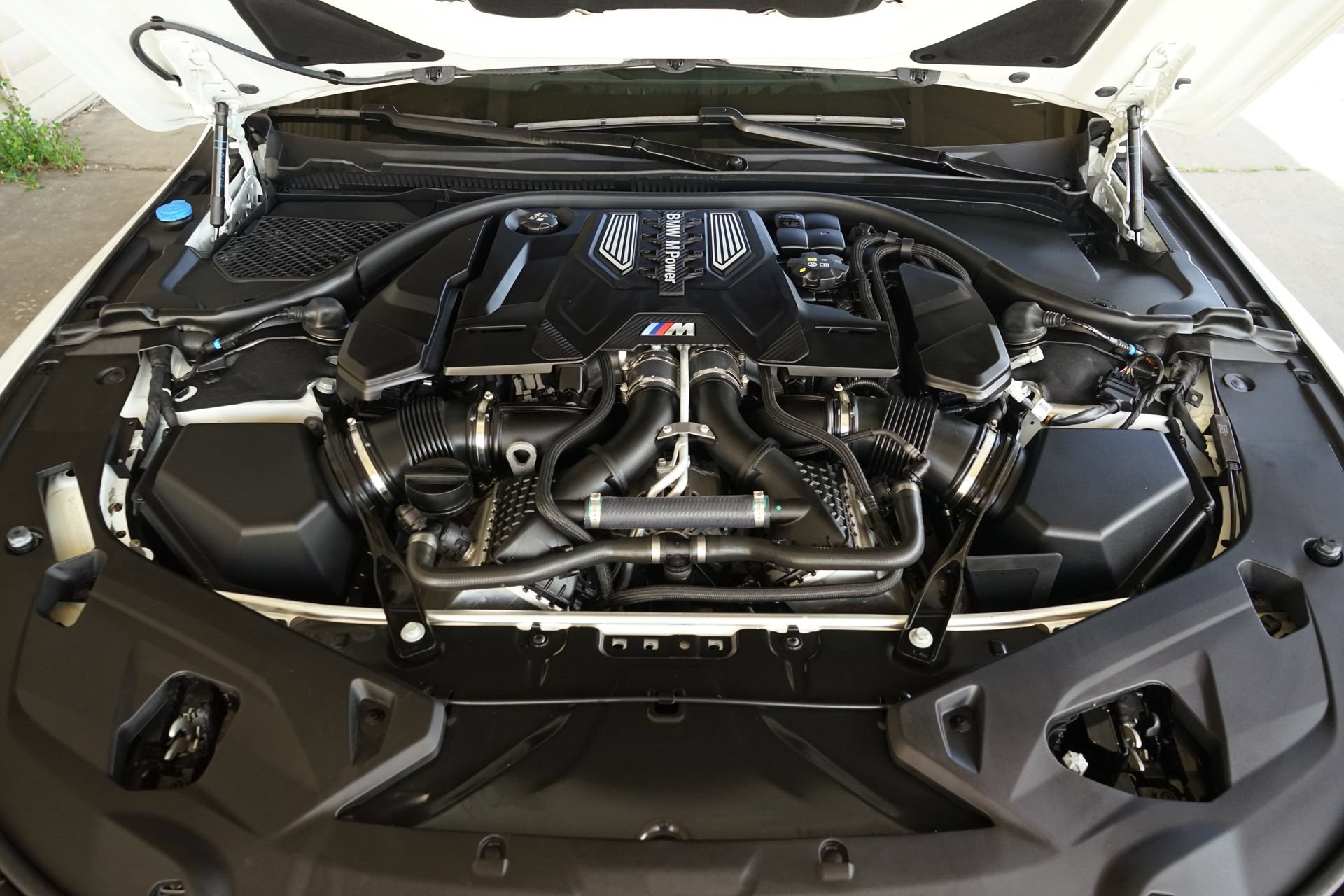 Used 2024 BMW M8 Competition w/ M Carbon Exterior Package AWD/4WD image 35