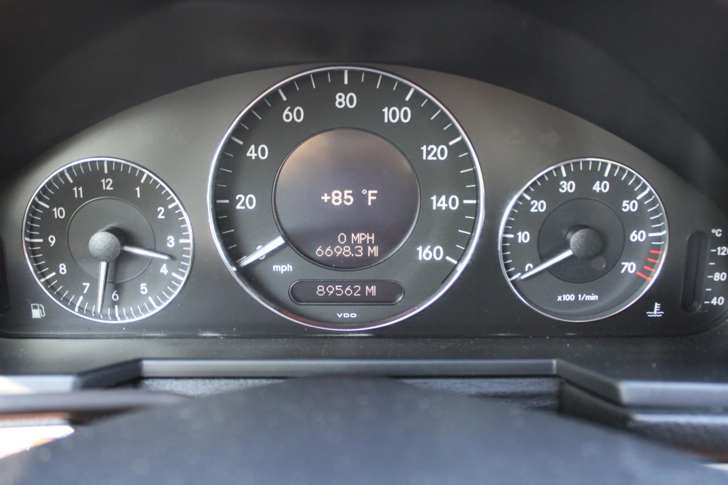 Used 2008 Mercedes-Benz E 350 4MATIC Sedan image 8
