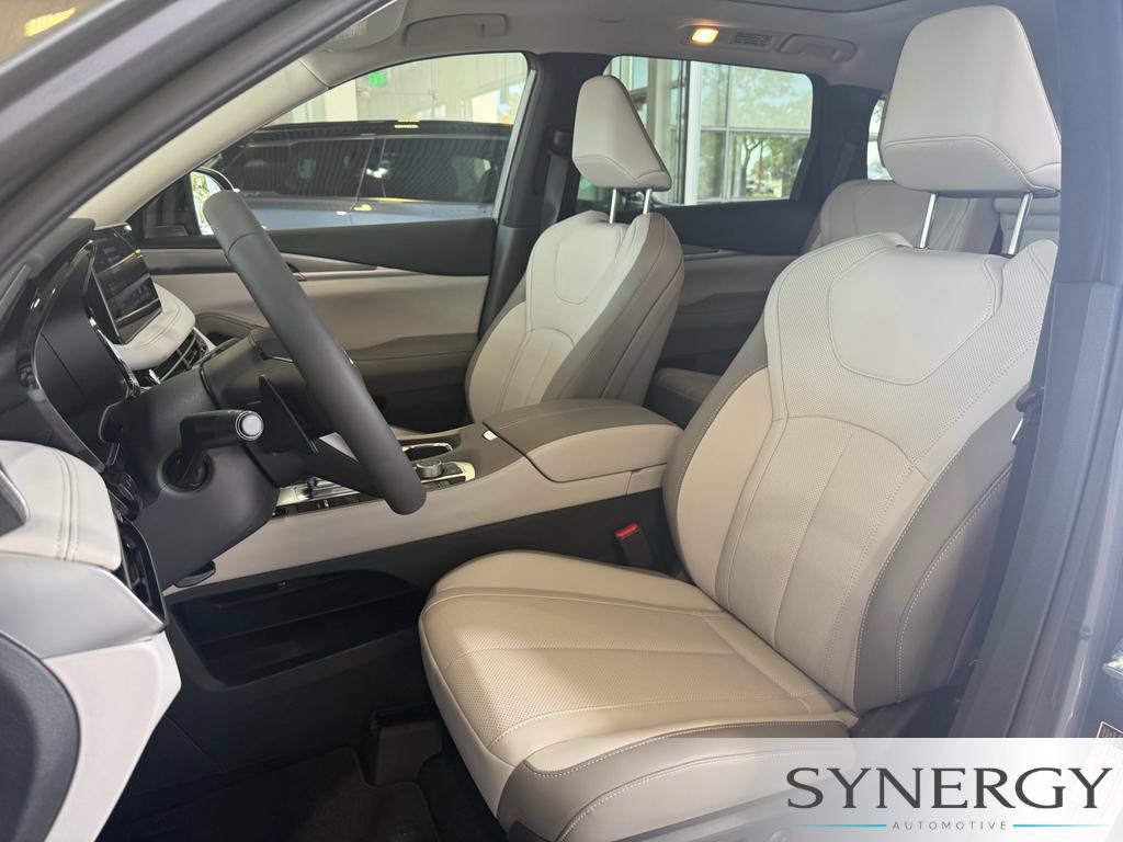 New 2027 INFINITI QX60 Pure w/ Cargo Package FWD image 26