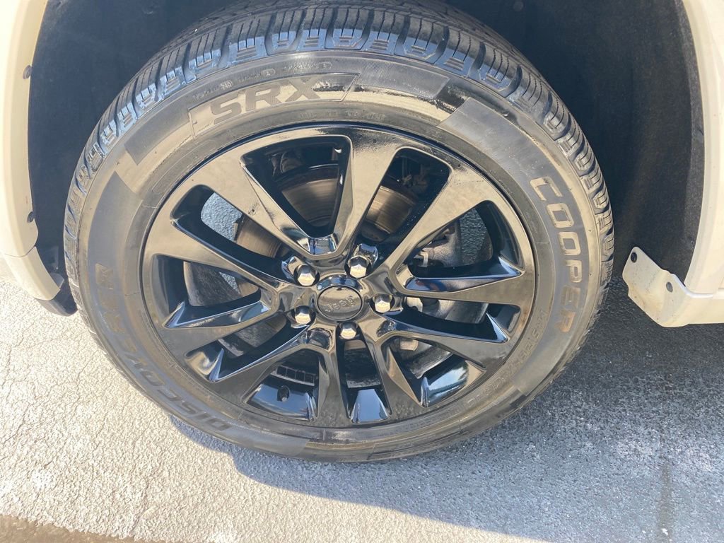 Used 2019 Jeep Grand Cherokee Altitude AWD/4WD image 28