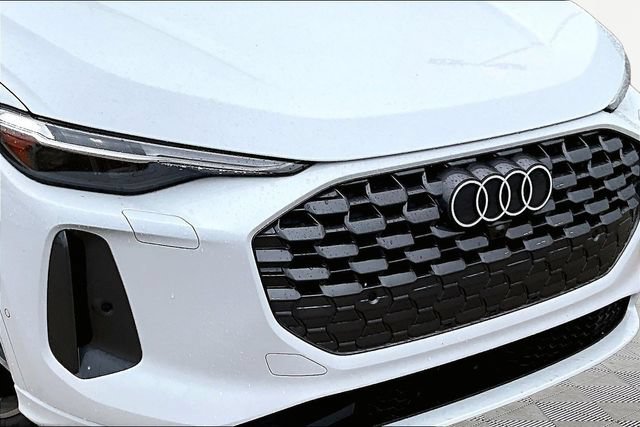 Certified 2025 Audi Q5 Premium Plus AWD/4WD image 30