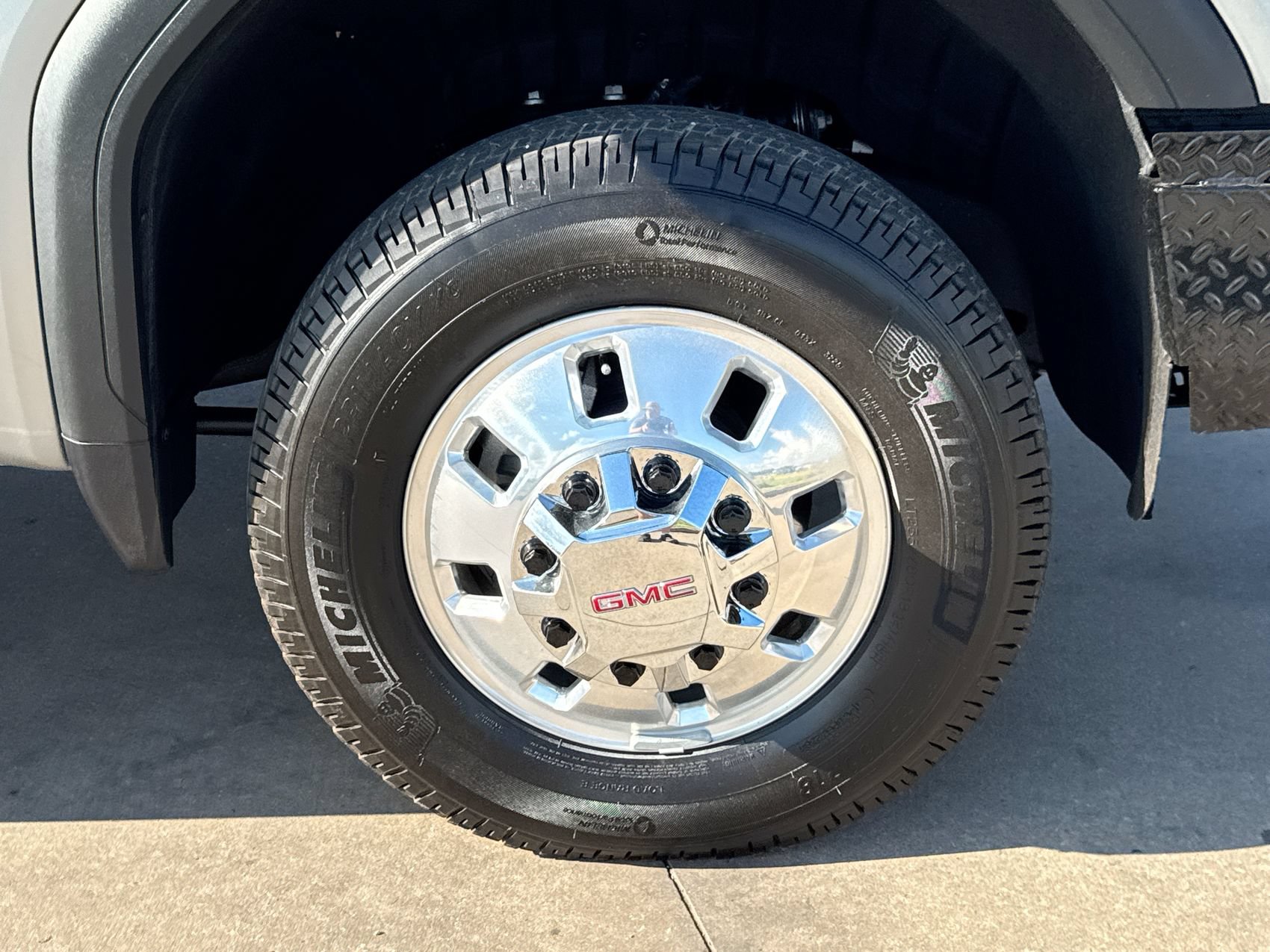 Used 2026 GMC Sierra 3500 Pro w/ 1SA Pro Safety Plus Package AWD/4WD image 10