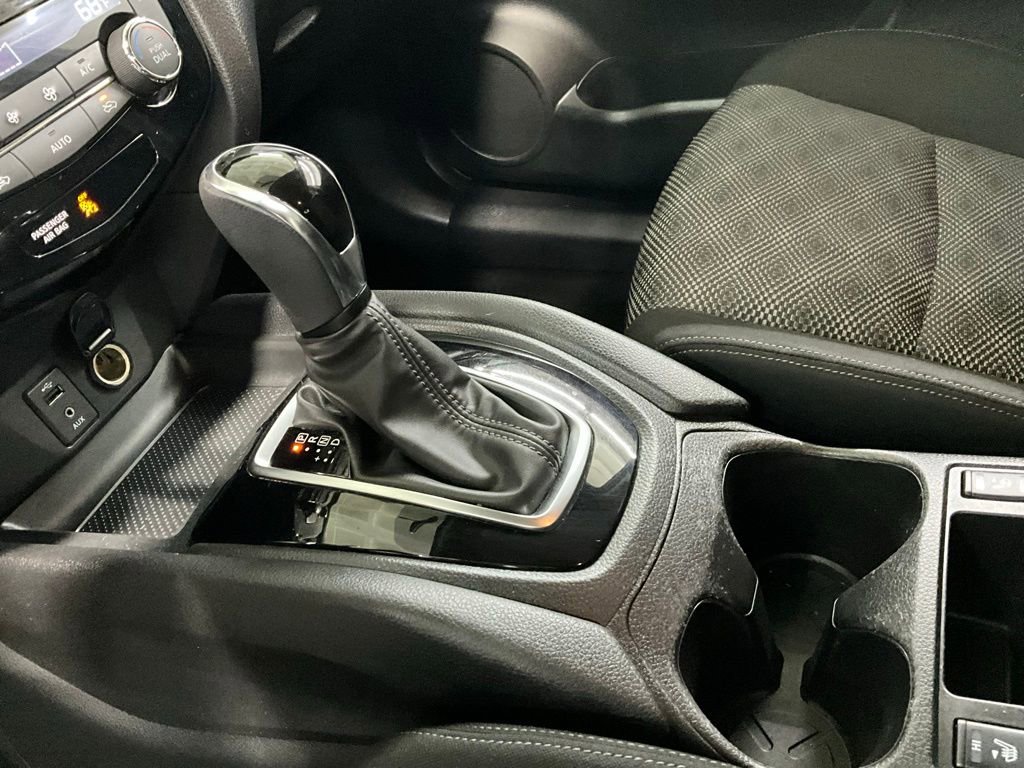 Used 2018 Nissan Rogue Sport SV w/ SV All-Weather Package image 19