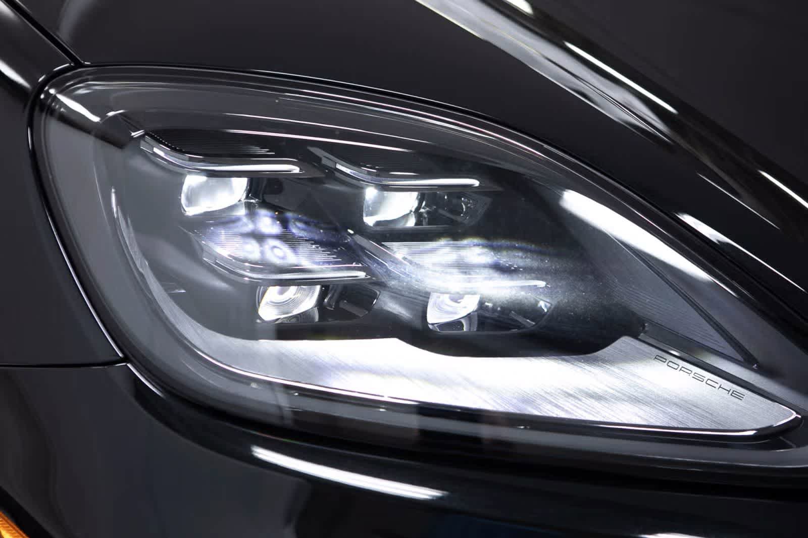 Certified 2026 Porsche Cayenne Coupe AWD/4WD image 16