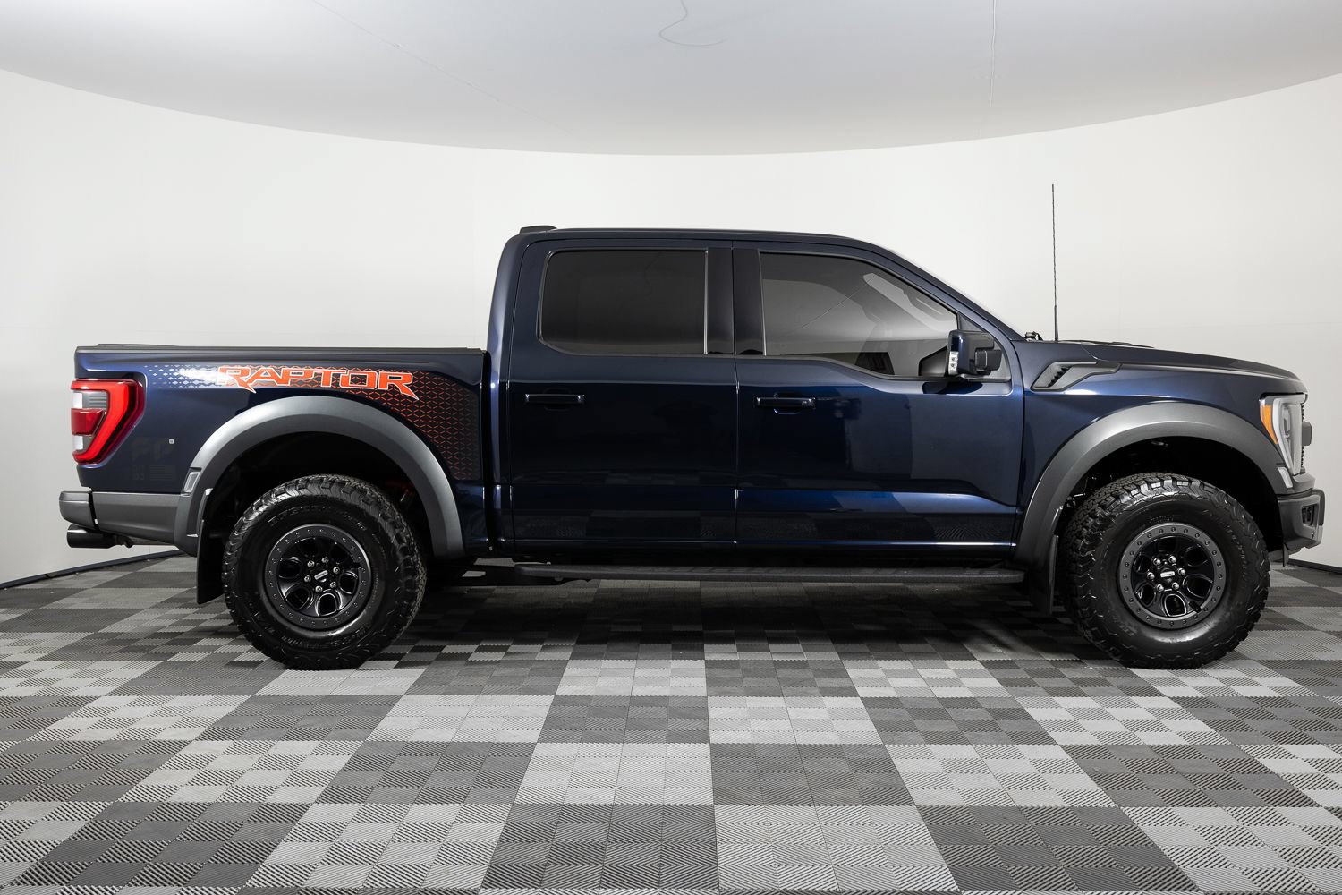 Used 2023 Ford F150 Raptor AWD/4WD image 9