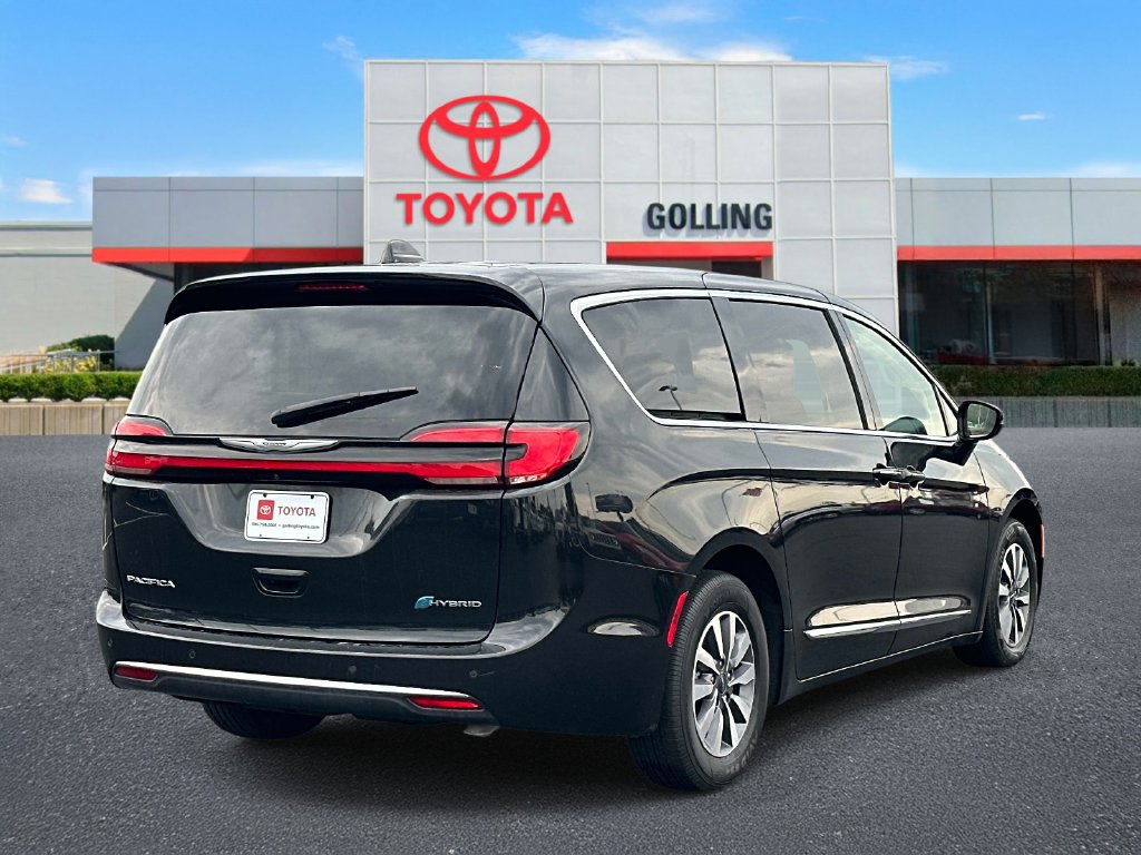 Used 2023 Chrysler Pacifica Limited FWD image 5