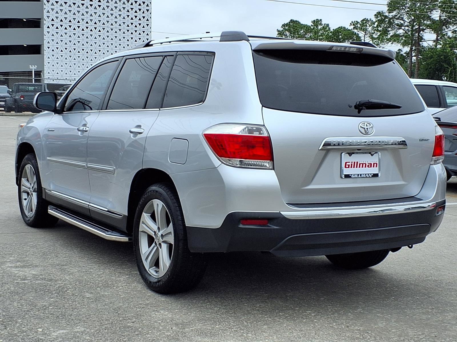 Used 2013 Toyota Highlander Limited FWD image 3