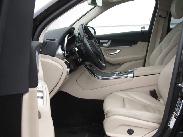 Used 2018 Mercedes-Benz GLC 300 4MATIC image 9