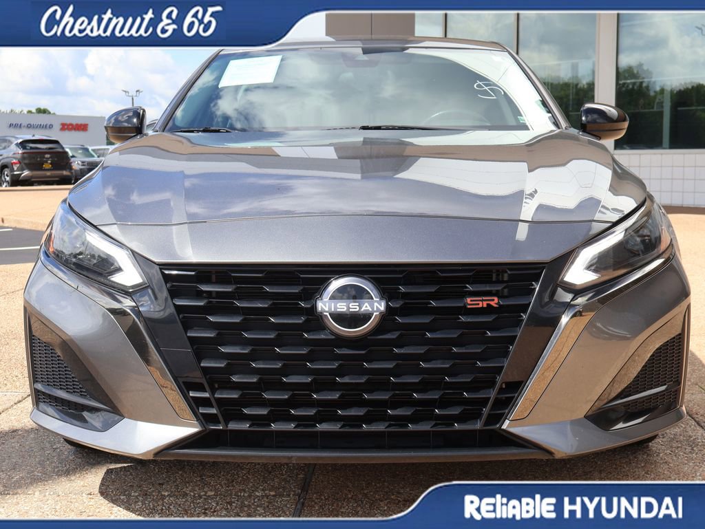 Used 2023 Nissan Altima 2.5 SR AWD/4WD image 8