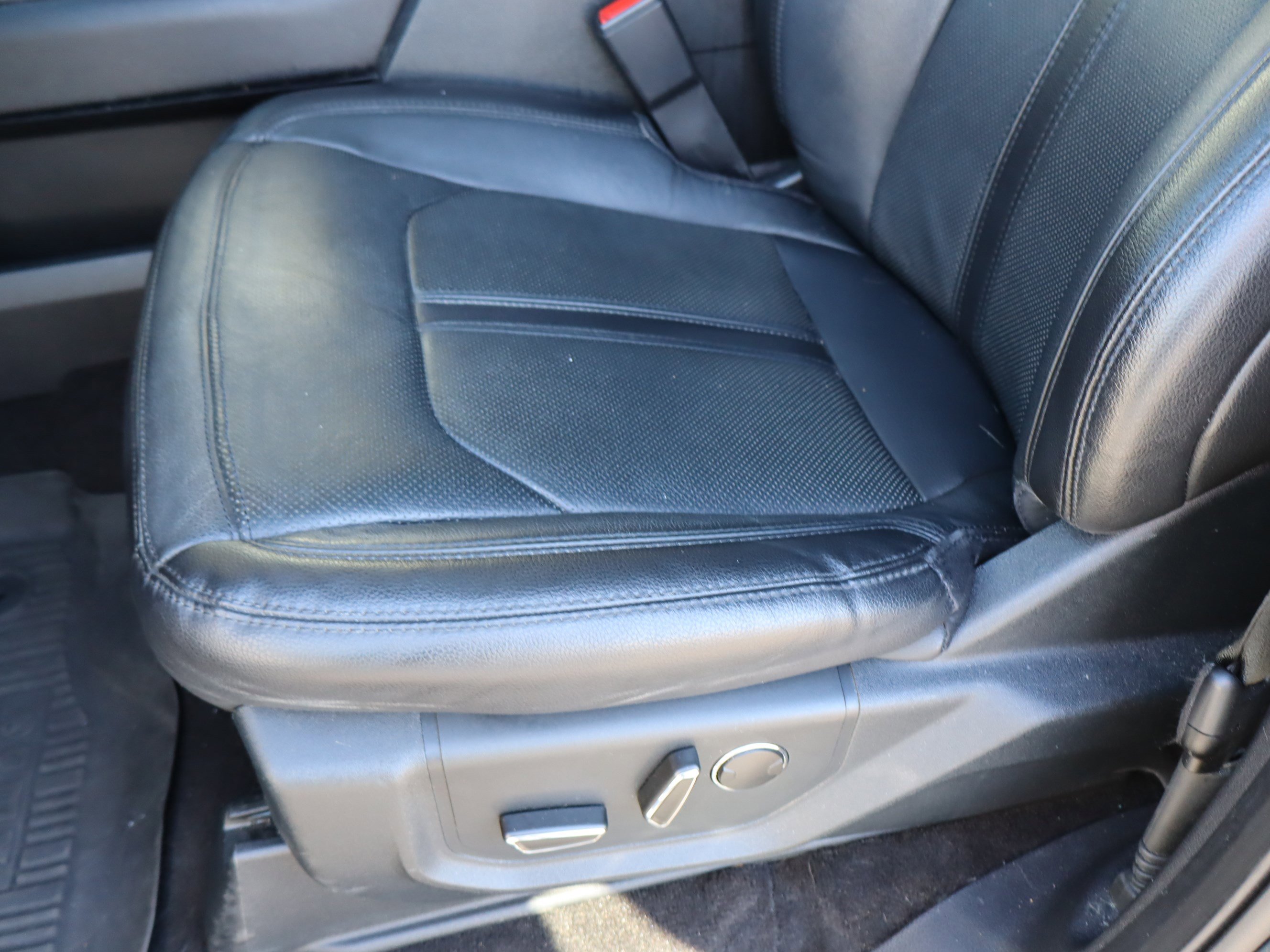 Used 2020 Ford Expedition Limited w/ Special Edition Package image 19