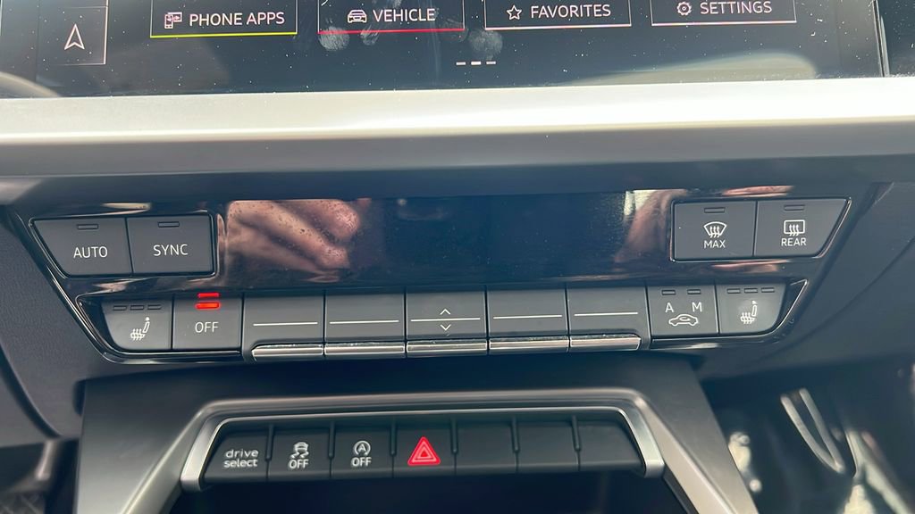 Used 2022 Audi A3 2.0T Premium image 32