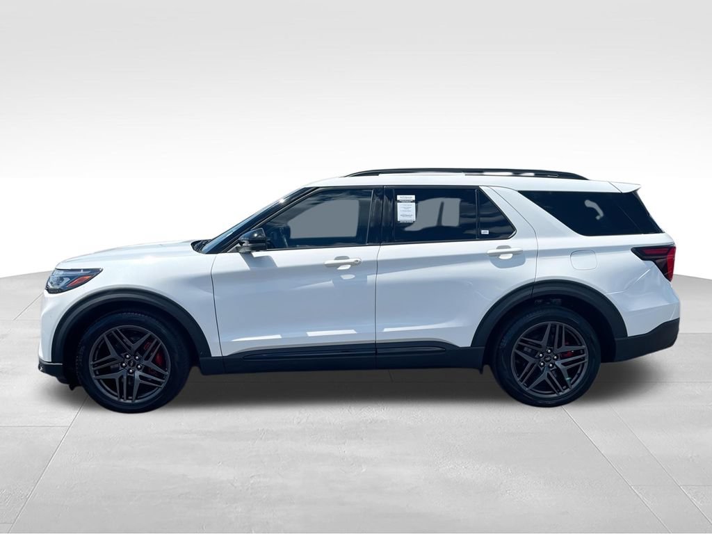 Used 2025 Ford Explorer ST AWD/4WD image 5