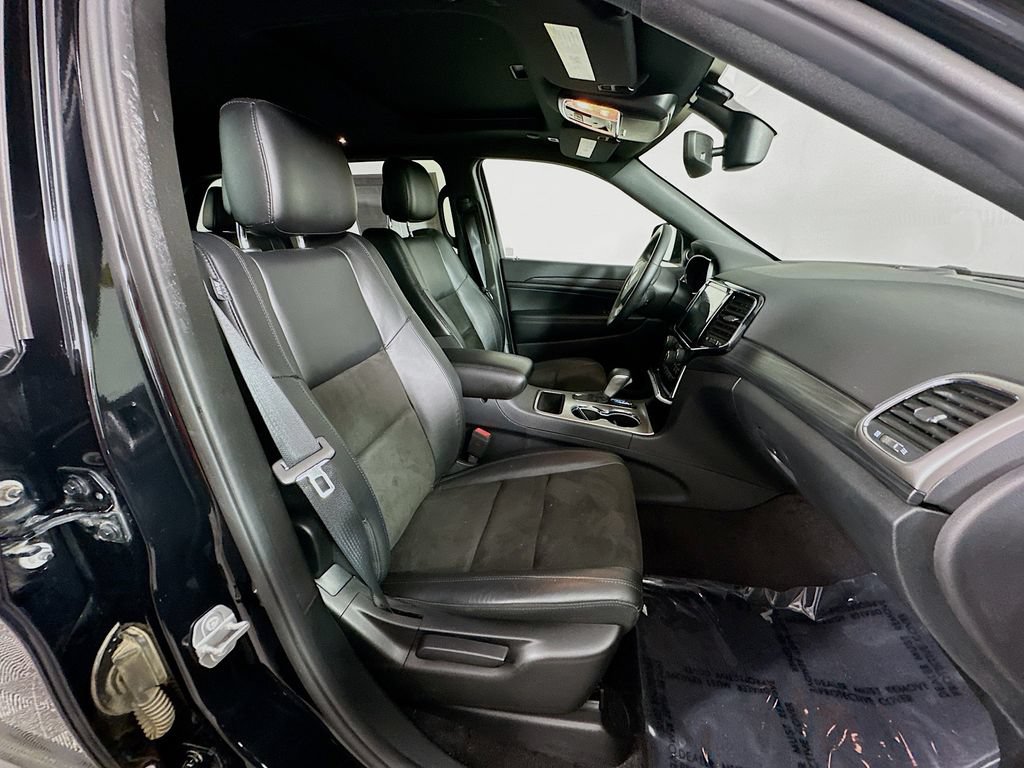 Certified 2019 Jeep Grand Cherokee Altitude AWD/4WD image 38