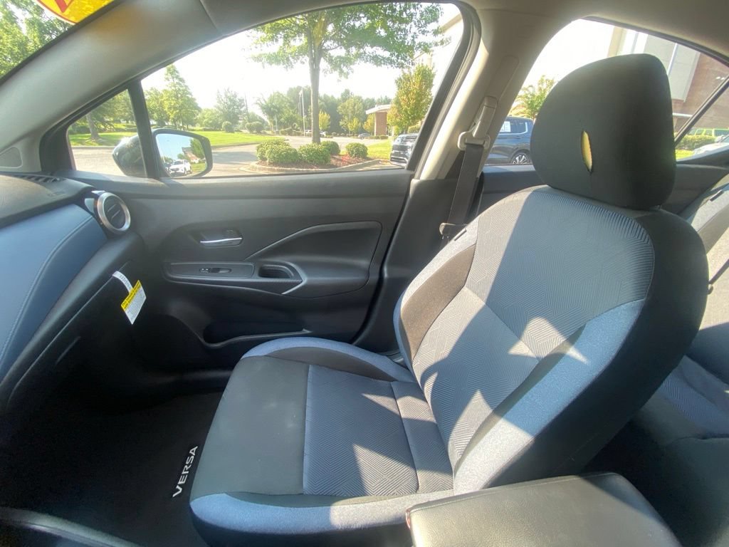Certified 2025 Nissan Versa SV FWD image 37