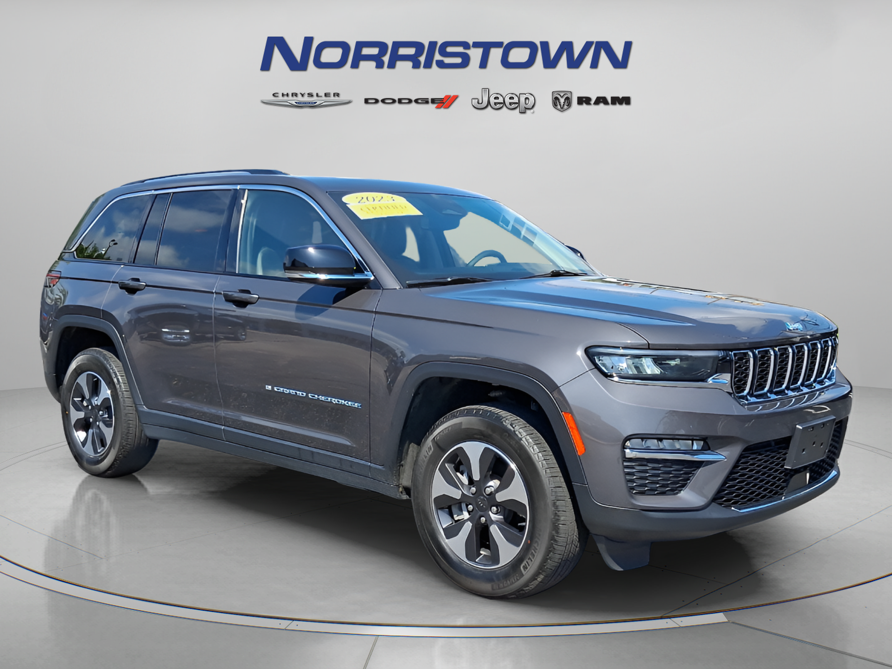 Used 2023 Jeep Grand Cherokee 4WD 4xe