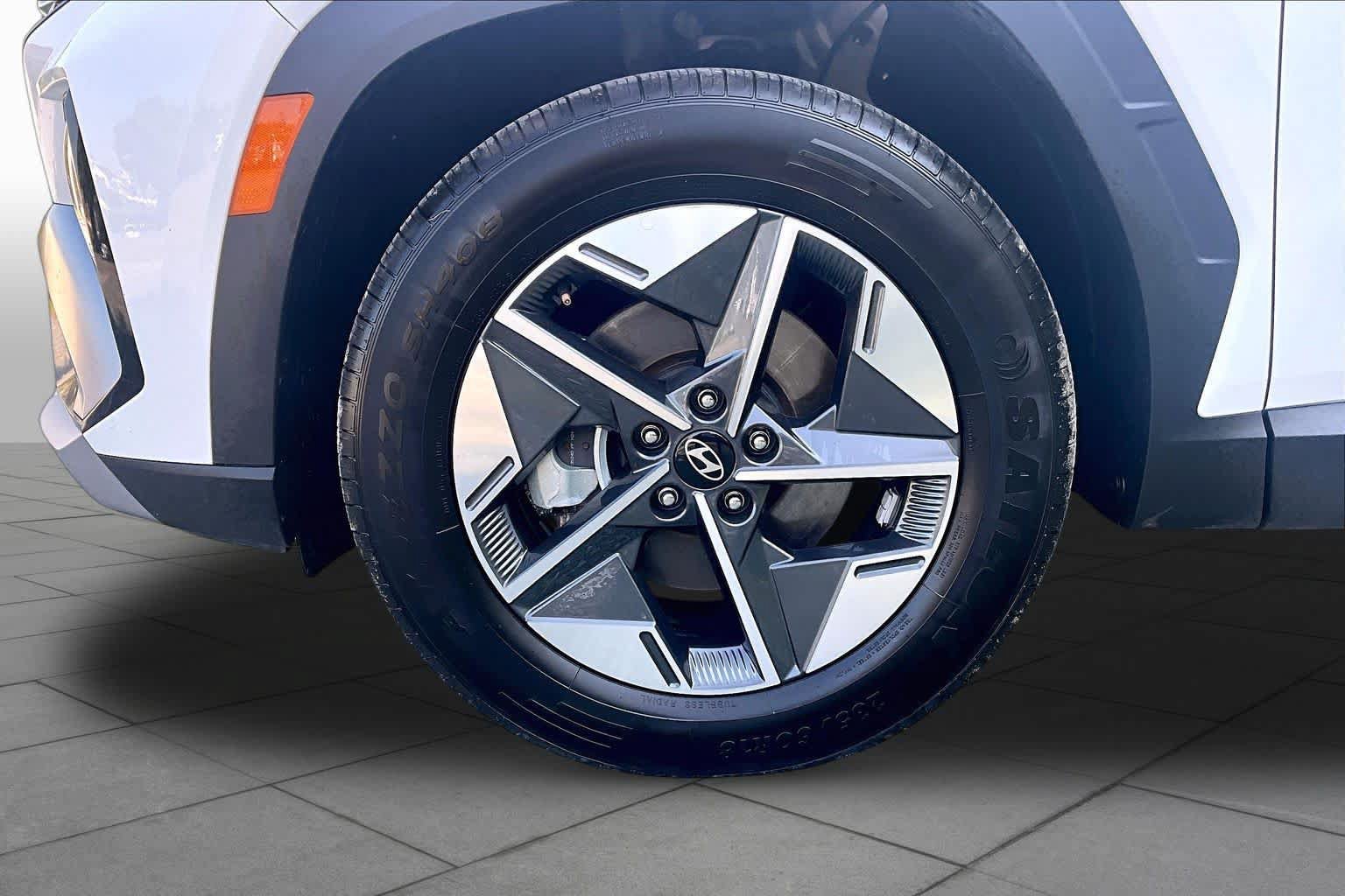 Used 2025 Hyundai Tucson SEL FWD image 11
