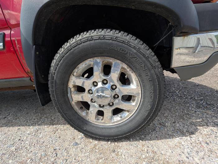 Used 2005 Chevrolet Silverado 2500 LS AWD/4WD image 19