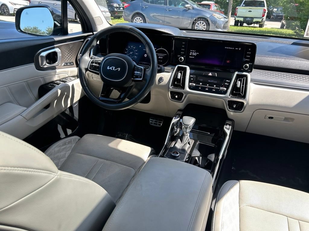 Used 2023 Kia Sorento SX AWD/4WD image 9