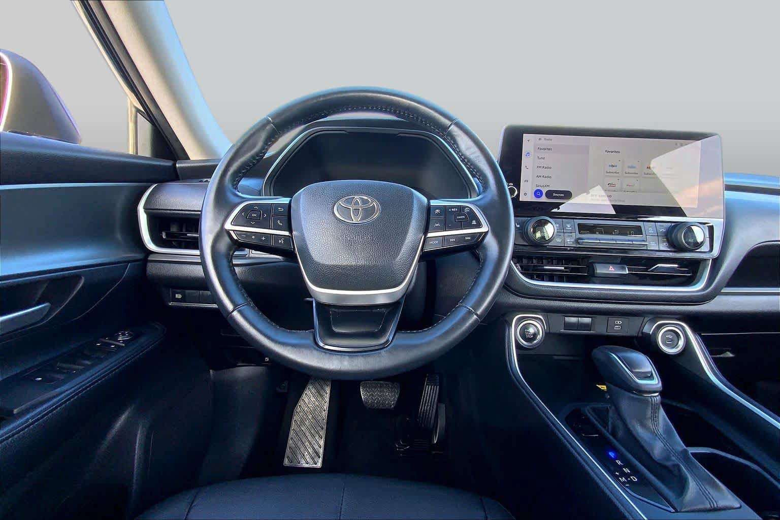 Used 2025 Toyota Grand Highlander AWD image 6