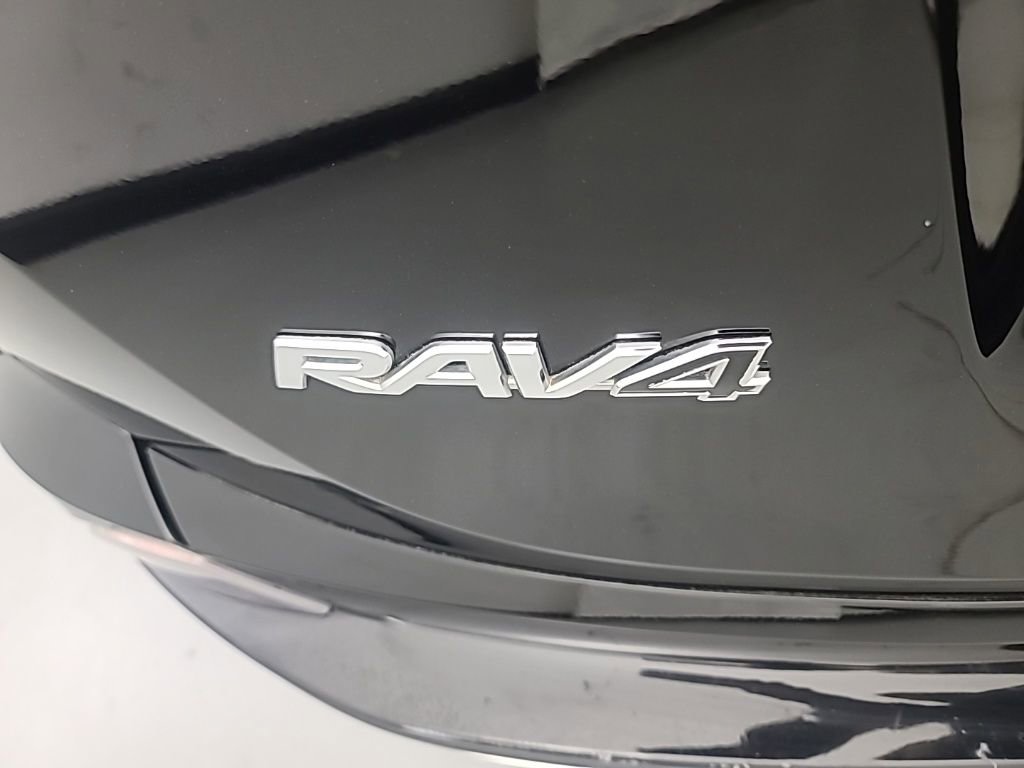 Used 2016 Toyota RAV4 Limited image 11