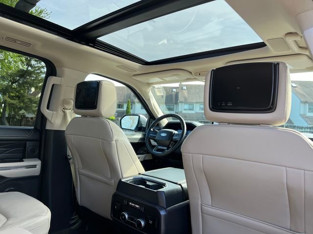 Used 2023 Ford Expedition Platinum AWD/4WD image 34