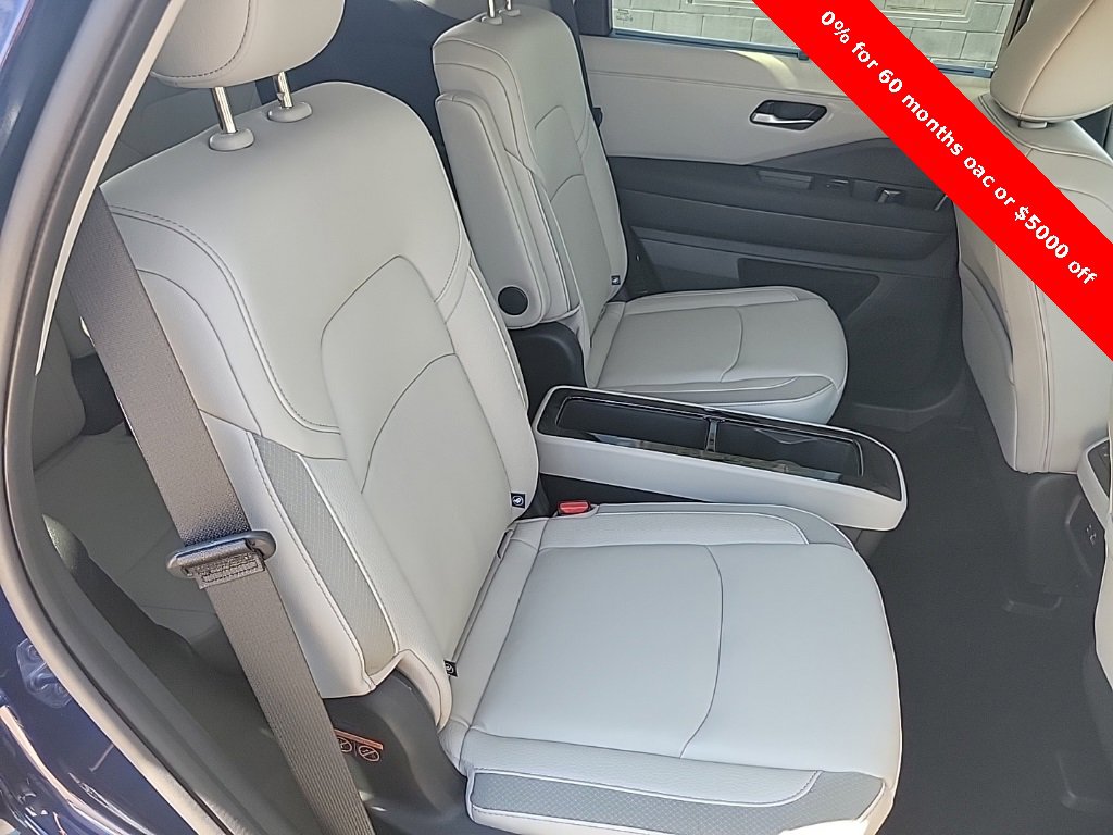 New 2025 Nissan Pathfinder SL w/ SL Premium Package image 44