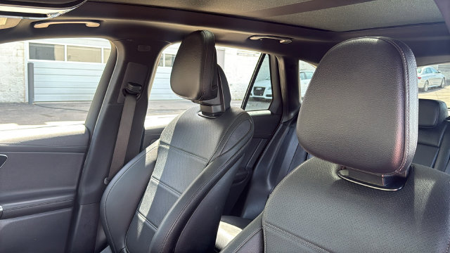 Certified 2025 Mercedes-Benz GLC 300 4MATIC image 25