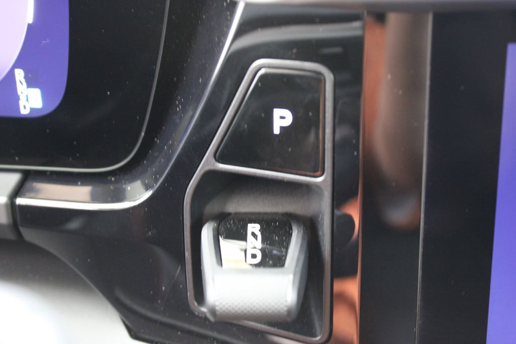 New 2024 Porsche Macan 4 Electric image 38