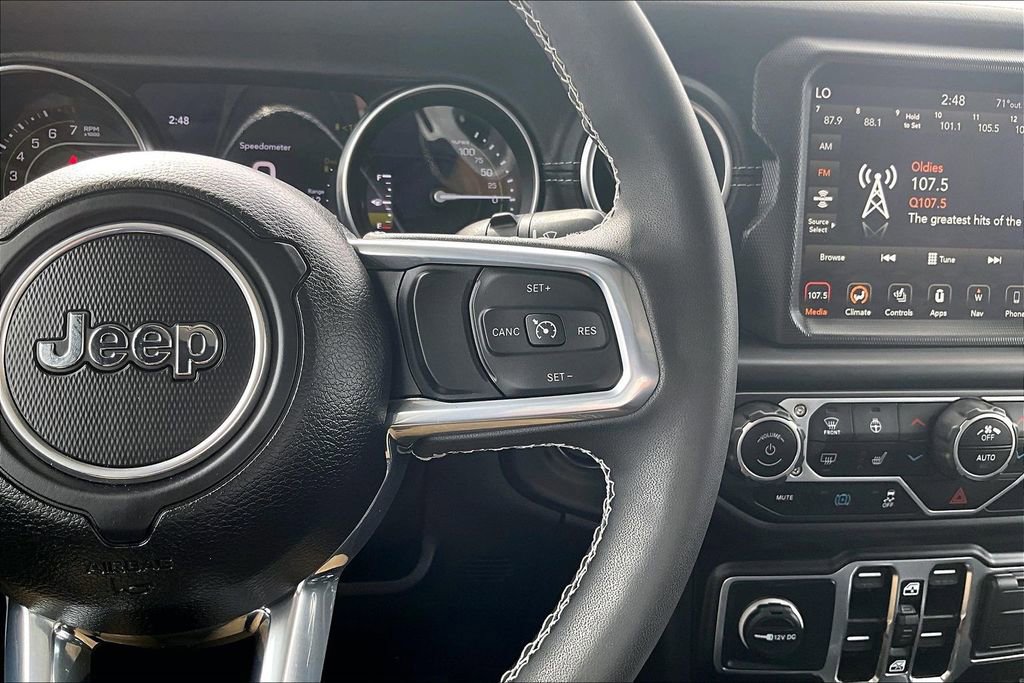 Used 2023 Jeep Wrangler Unlimited Sahara w/ Cold Weather Group AWD/4WD image 15