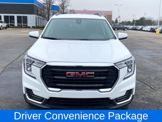 Certified 2023 GMC Terrain SLE w/ Driver Convenience Package AWD/4WD image 2