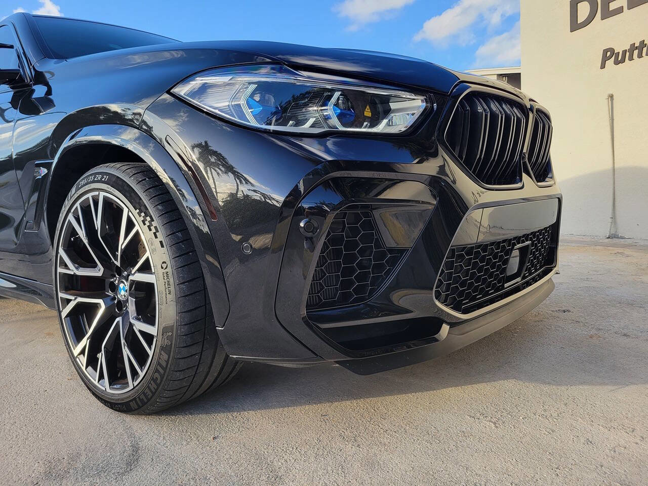 Used 2021 BMW X6 M w/ Competition Package image 23