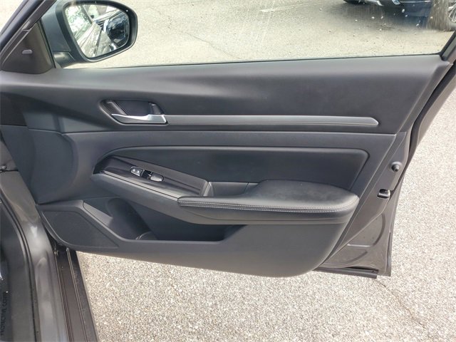 Used 2023 Nissan Altima 2.5 SV image 32