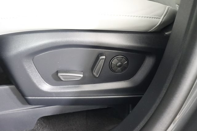 Used 2025 Ford Explorer Platinum w/ Ultimate Package AWD/4WD image 35
