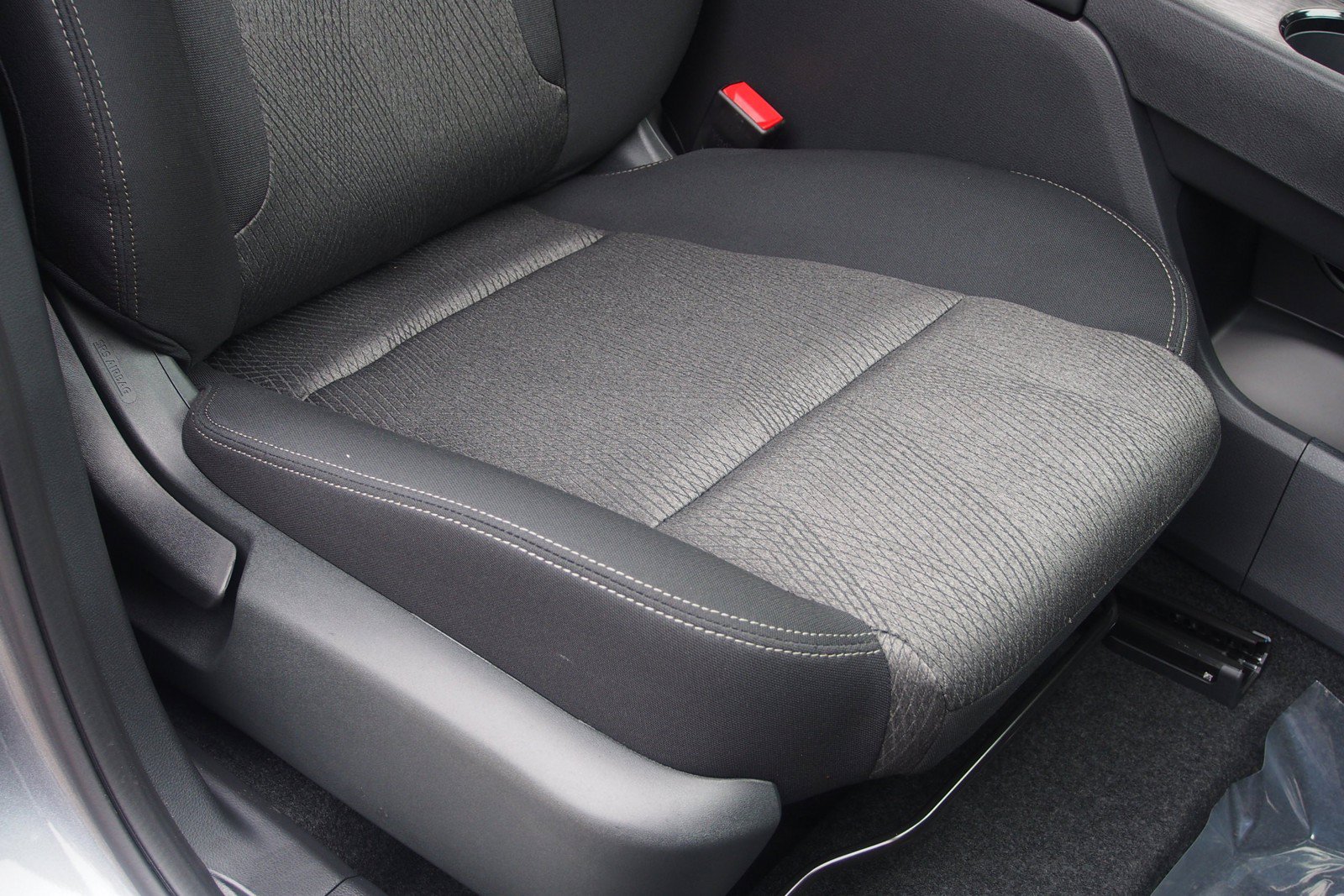 Used 2026 Nissan Rogue SV FWD image 12