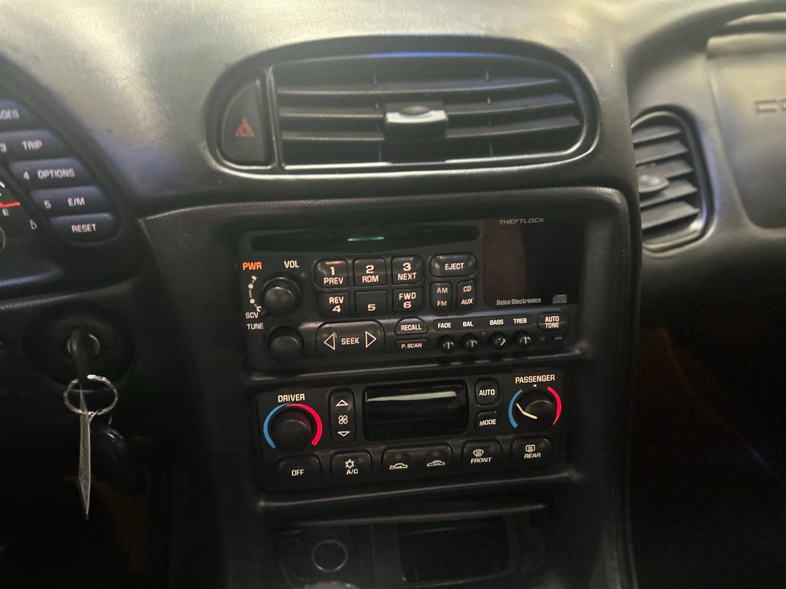 Used 2001 Chevrolet Corvette Convertible w/ Preferred Equipment Group2 image 28