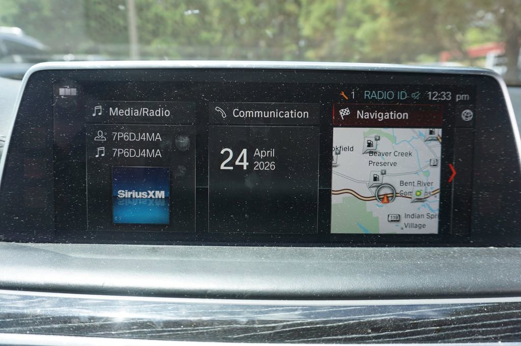 Used 2018 BMW 750i w/ Executive Package RWD image 11