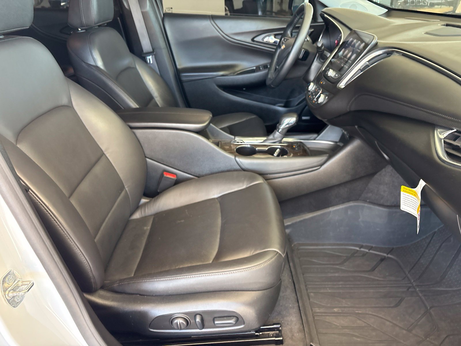 Used 2024 Chevrolet Malibu LT FWD image 19